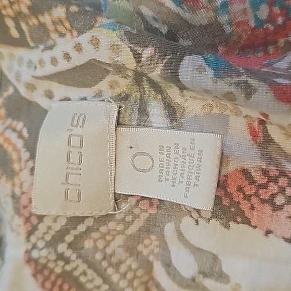 Bundle/ Chico's Women's shirts and a lightweight multicolored jacket - Picture 11 of 13